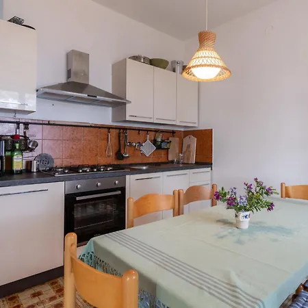 Valentina By Interhome Serreta